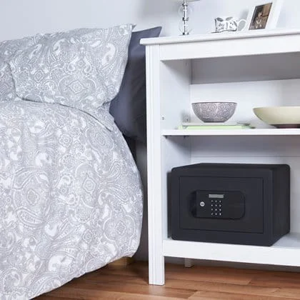 Sejf Yale domowy o wysokim poziomie zabezpieczeń YSEB250EB1 HoReCa Sklep 4.jpg