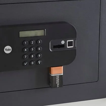 Sejf YALE domowy wysokim poziomie zabezpieczenia z czytnikiem biometrycznym YSFB/250/EB1